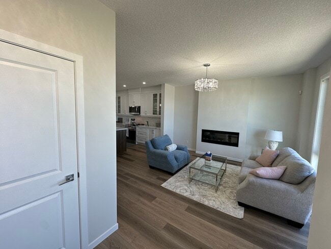 Building Photo - Spacious 3-Bedroom Home for Rent on 37th S...