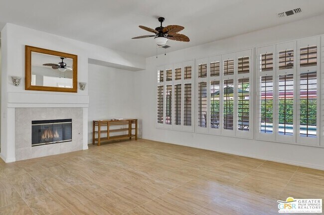 Foto del edificio - 78139 Elenbrook Ct