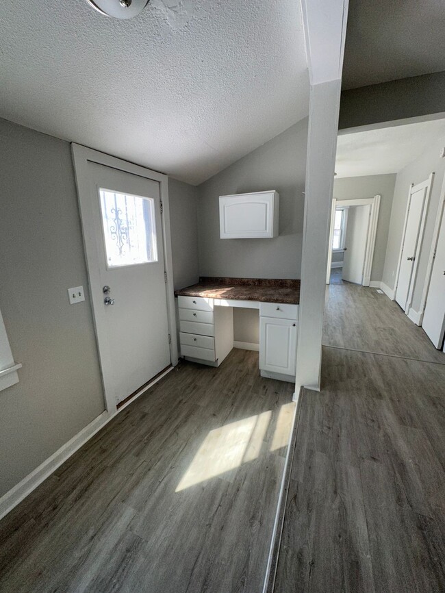 Foto del edificio - 2377 E 84th St