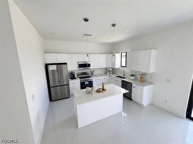 Foto del edificio - 4012 NW 22nd Terrace