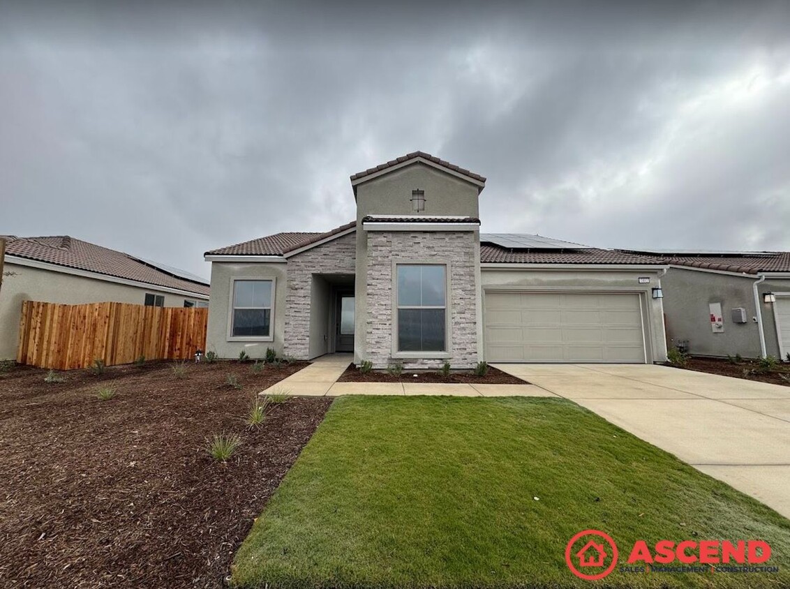 Primary Photo - Newly Built Home Off of Gosford and Berksh...