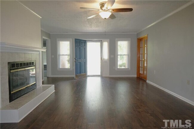 Building Photo - 3610 Grenedine Dr