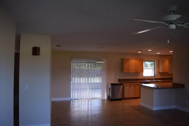 Building Photo - Home for Rent