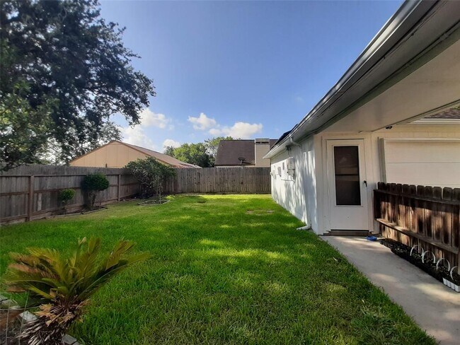 Building Photo - 6405 Teal Run Dr