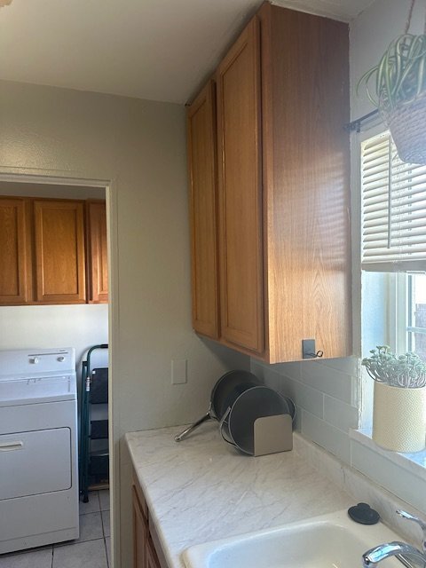 Building Photo - Lovely One Bed / One Bath in south Denver ...