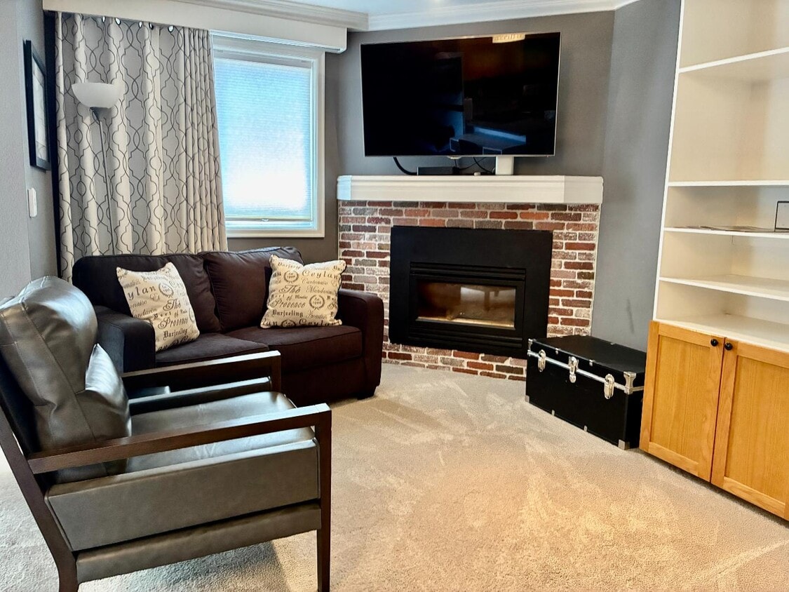 Photo - 310 Iron Horse Way - D # 3054