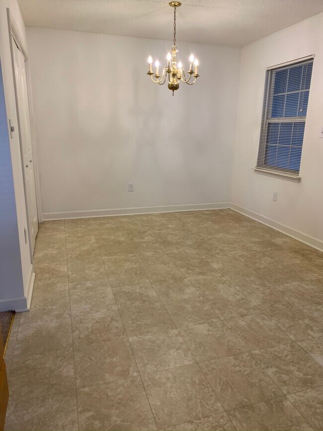 Foto del edificio - 163 Clusters Cir