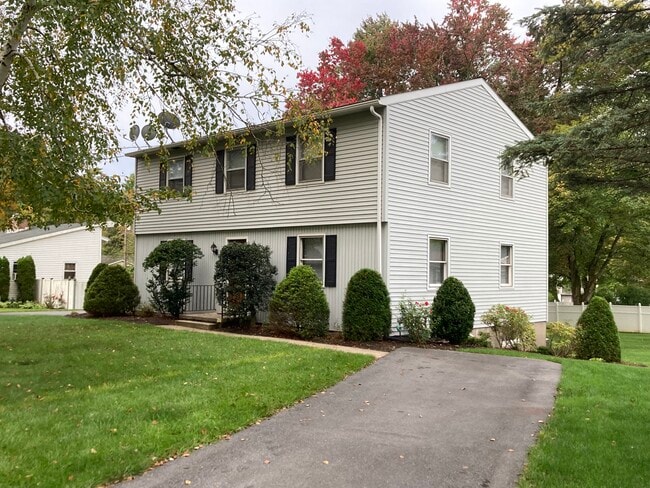 Building Photo - 1357 Sycamore Rd
