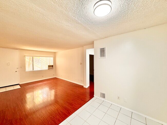 Foto del edificio - 3637 Keystone Av