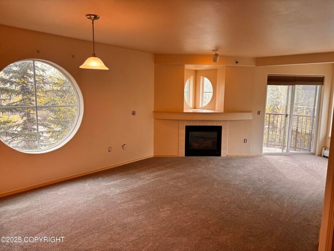 Foto principal - Newly Updated 2 Bed/2 Bath Condo w/Garage!