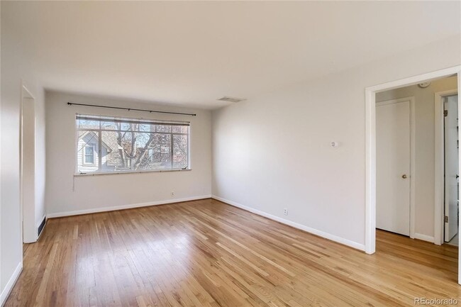 Photo - 36 N Washington St Apartment