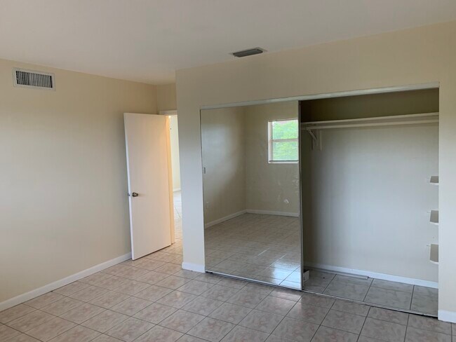 Foto del edificio - 19001 NE 2nd Ave