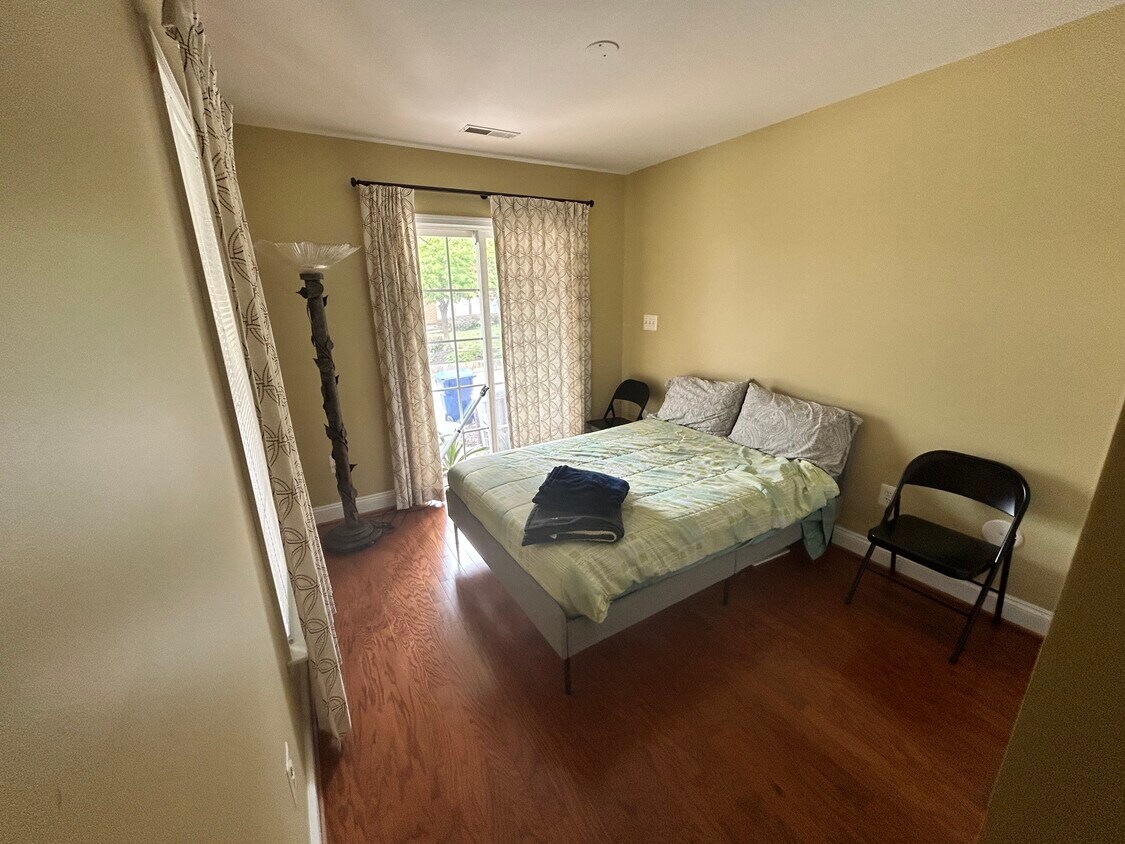 Foto del edificio - 805 McHenry St