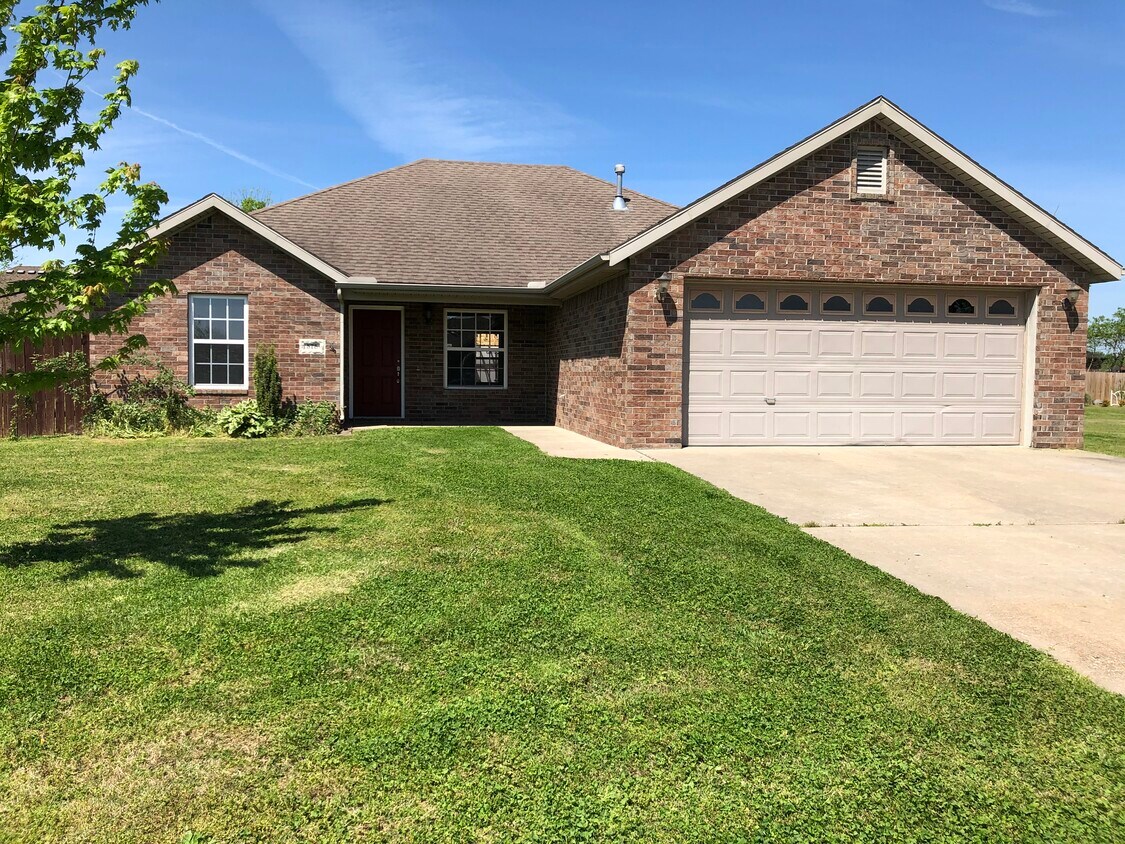 575 Eagle Crest, Pea Ridge, AR 72751 House Rental in Pea Ridge, AR