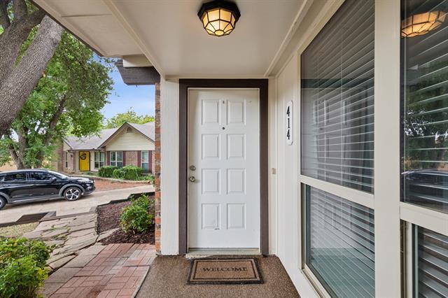 Foto del edificio - 414 Bluegrass Ln