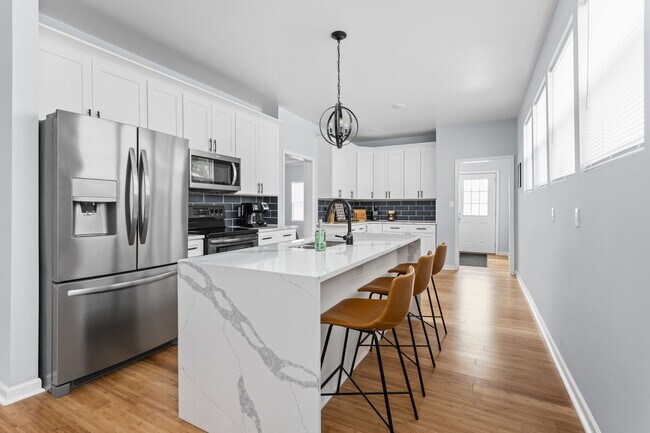 Photo - 1121 Laurel St House