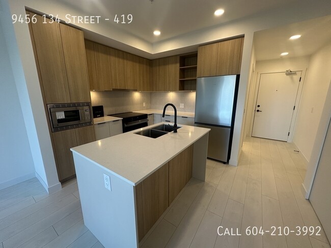 Photo du bâtiment - Brand New Condo in Surrey