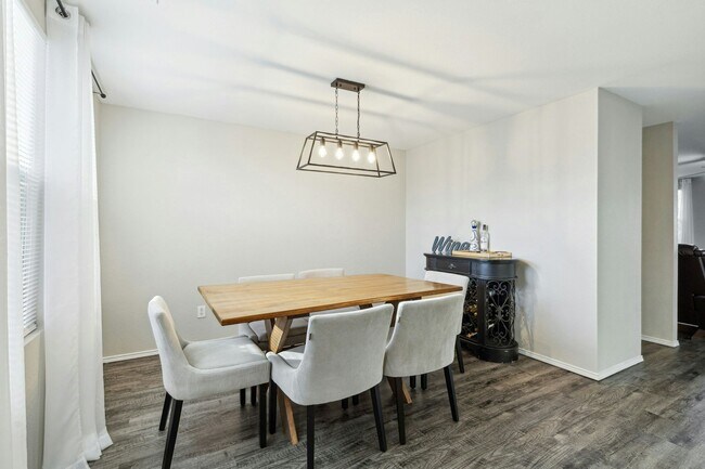 Foto del edificio - 2620 Misty Harbor Dr