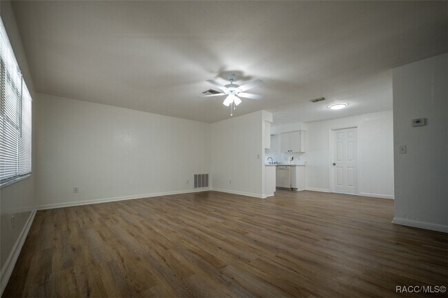 Foto del edificio - 68 W Sugarberry Ln