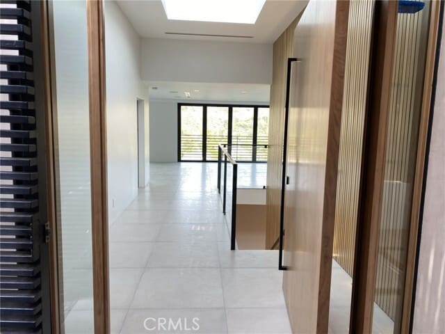 Building Photo - 5710 Hill Oak Dr