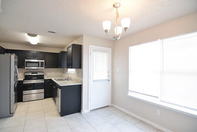 Foto del edificio - 2307 Tracey Ann Ln