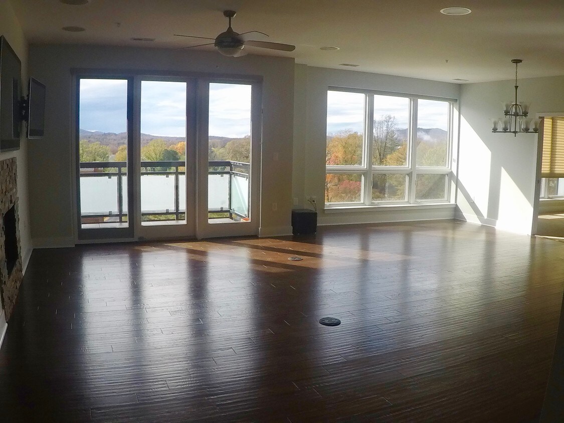 200 Garrett St, Charlottesville, VA 22902 Apartments in