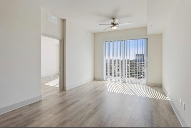 Foto del edificio - 601 N Federal Hwy