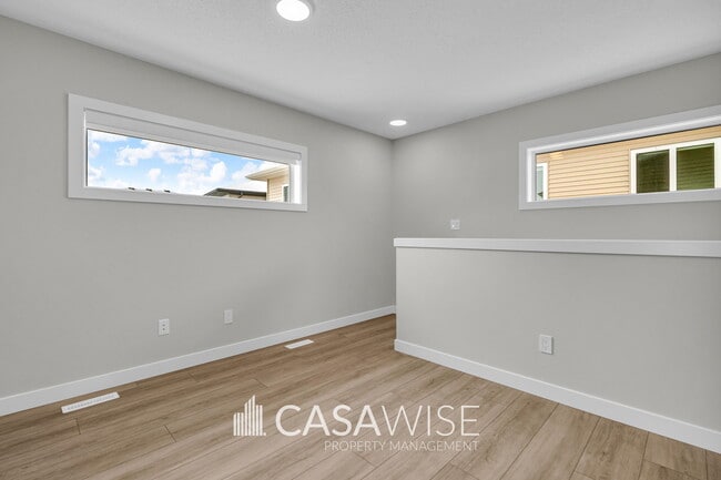 Building Photo - 1059 Berg Pl
