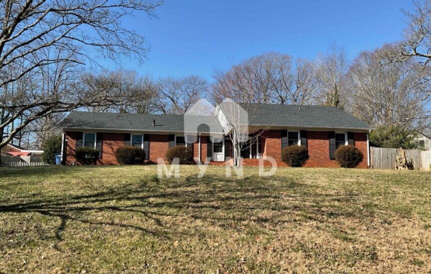 Foto principal - 128 Brierwood Rd
