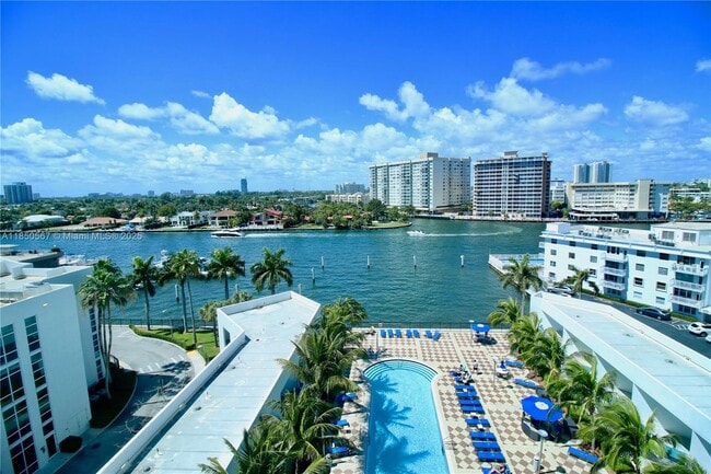 Foto del edificio - 1945 S Ocean Dr