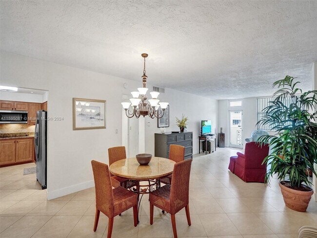 Building Photo - 4250 Galt Ocean Dr