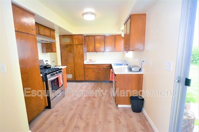 Foto del edificio - 609 Marsh Rondo