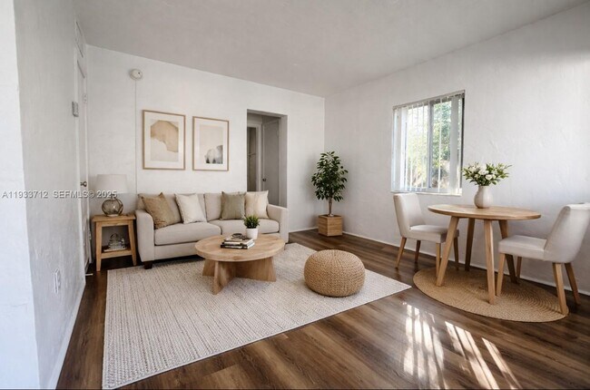 Foto del edificio - 251 Hibiscus Dr