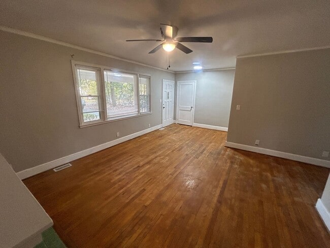 Building Photo - 623 S Beltline Blvd