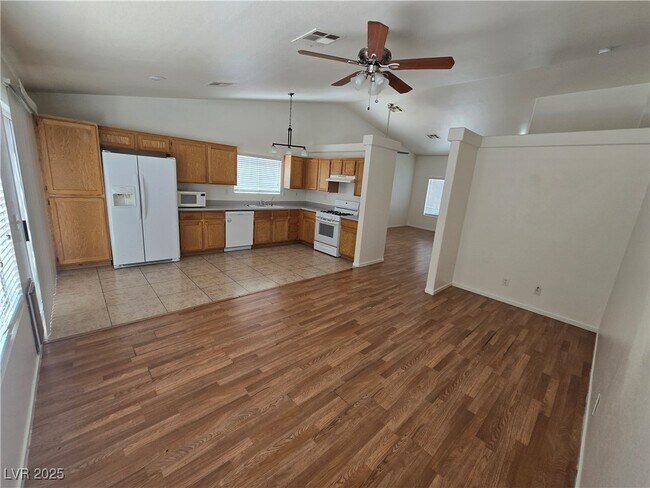 Foto del edificio - 5120 Wedmore Ct