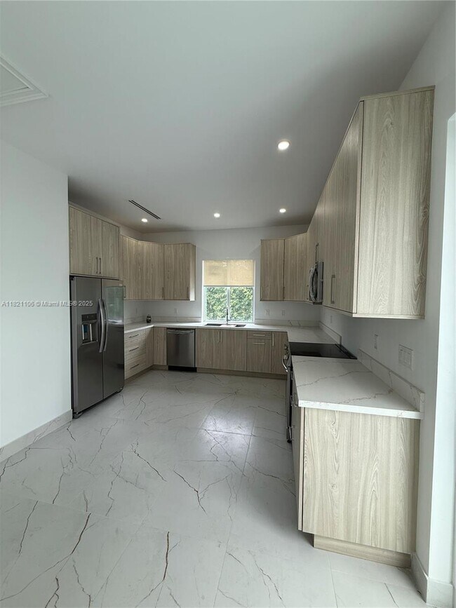 Foto del edificio - 18405 SW 104th St