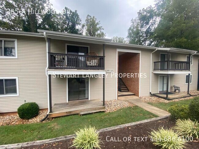 Building Photo - 305 Hillwood Dr