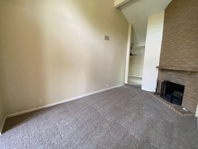 Photo - 6767001/65^^ Apartment