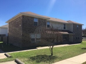 Building Photo - 1614 Inca Dr