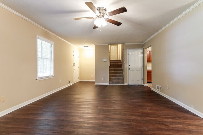 Foto del edificio - 1560 Cherry Hill Ct SW