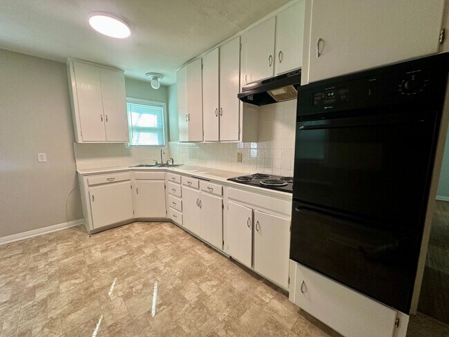 Foto del edificio - 2612 Alice Ave