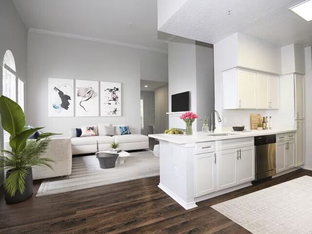 Foto del edificio - Live Free for a Month – Schedule Your Tour...