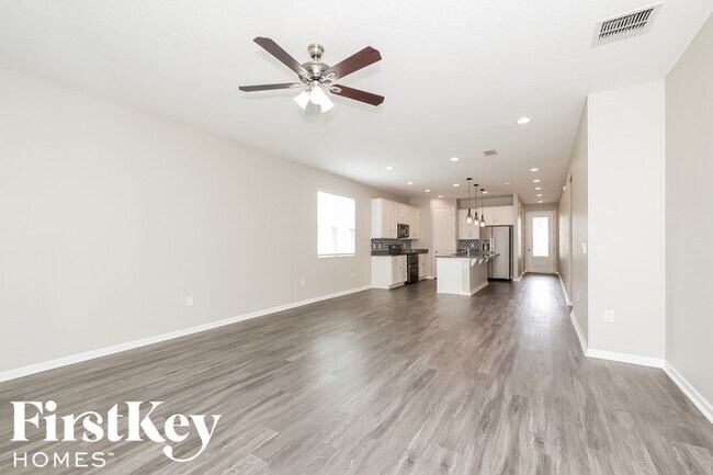 Foto del edificio - 261 Summershore Dr