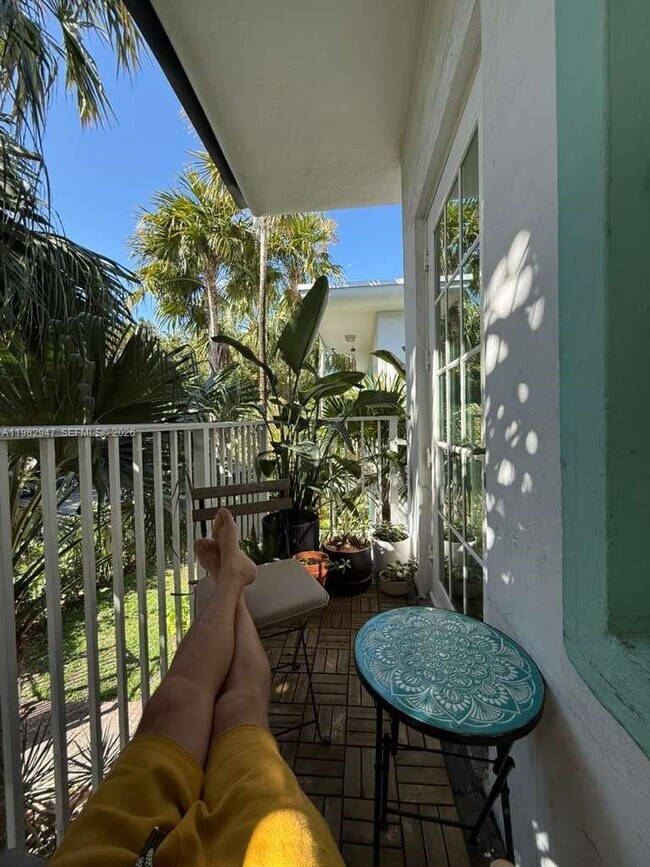 Building Photo - 901 Meridian Ave