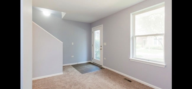 Building Photo - 3224 N Kilbourn Ave