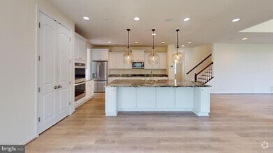 Building Photo - 7640 Knotting Hl Ln