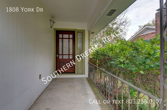 Building Photo - 1808 York Dr