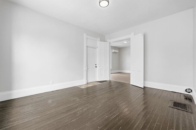 Building Photo - Fox Property Services