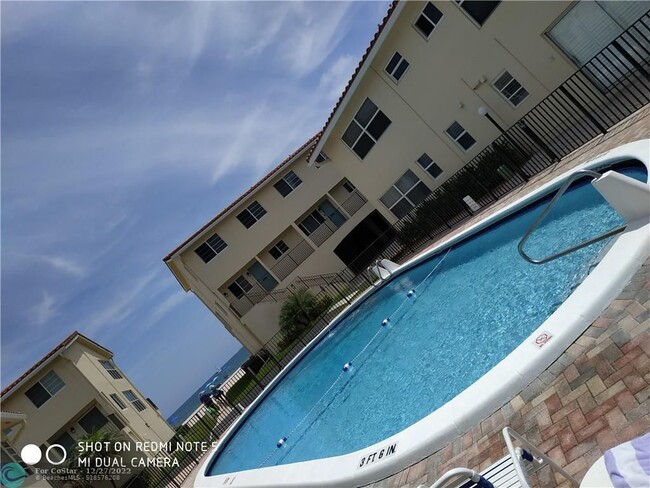 Foto del edificio - 5450 N Ocean Blvd