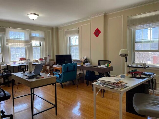 Foto del edificio - 1450-1454 Beacon St
